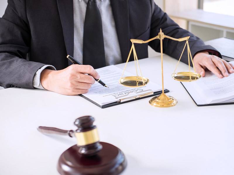 上海工伤赔偿律师视角下包工头对工人受伤的责任承担分析