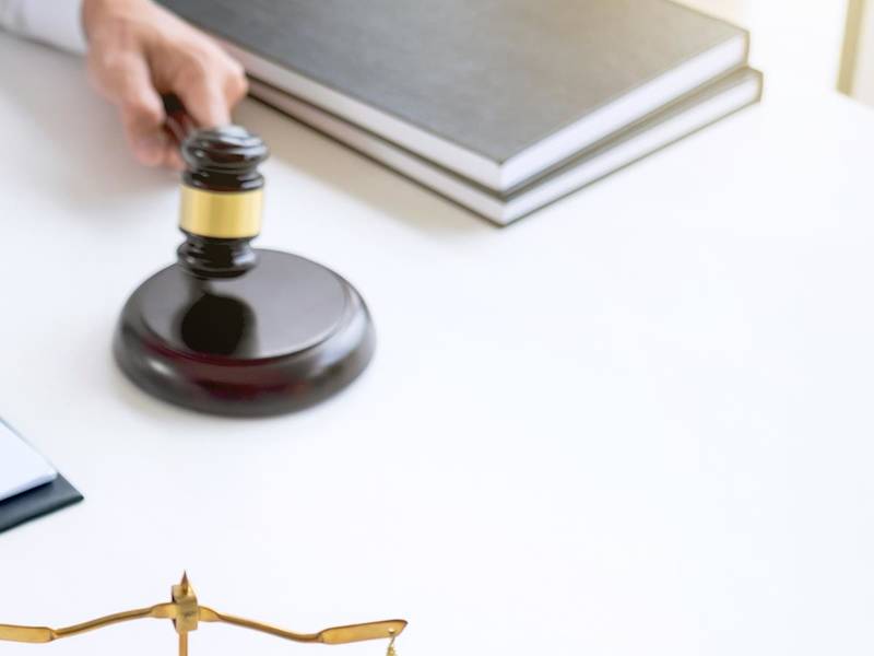上海工伤赔偿律师视角下的个人承包工伤认定及责任承担